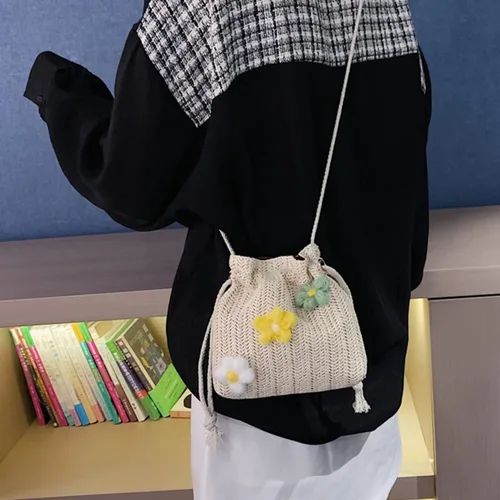 Vista 7 de Bolso de paja para mujer, estético, lindo, tejido cruzado, cubos, bolsas de hombro, cesta pequeña, bolsa de playa, bolso de paja de verano
