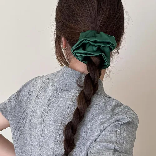 Vista 6 de Coleteros de seda de color verde oscuro para dormir, para mujeres y niñas, bandas elásticas de satén sedoso de morera grande, sin daños, accesorios