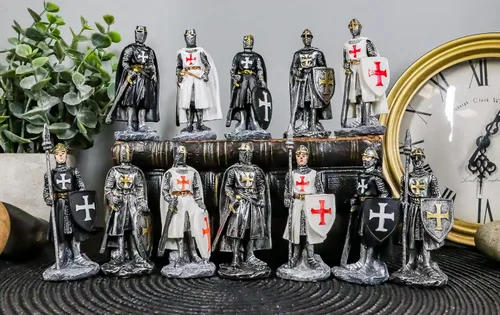 Vista 5 de Ebros Gift Juego de 12 figuras medievales de caballeros de la cruz, cruzados con espadas, alabardas y escudos, traje de armadura, esculturas