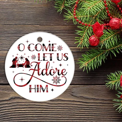 Vista 2 de Adorno de Navidad para el nacimiento de Jesús, elegante adorno de cerámica para colgar de Navidad O Come Let Us Adore Him rojo y negro, adorno