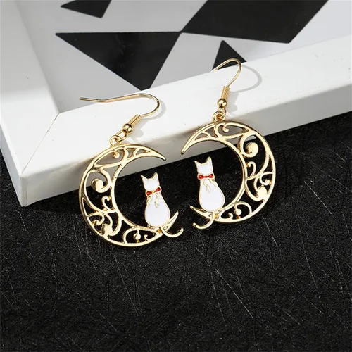 Vista 5 de coadipress Pendientes de luna de gato para mujeres y niñas, chapados en oro, esmaltados, blanco y negro, diseño de marinero, luna y gato tallados