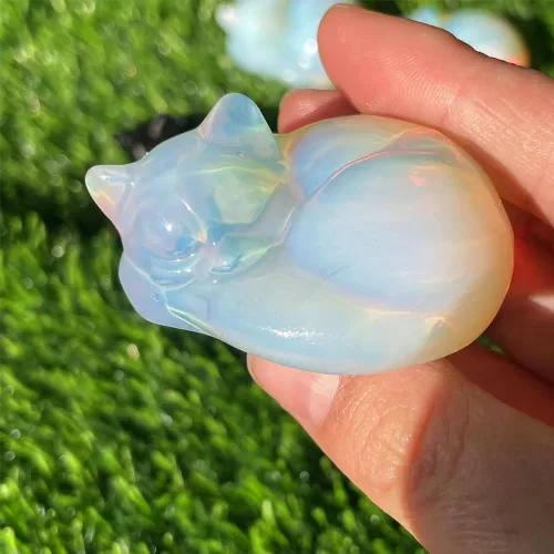 Vista 2 de ZORZA 1 estatua de gato de ópalo tallada a mano de 2 pulgadas para curación, estatua natural de gato dormido de opalita para colección y decoración