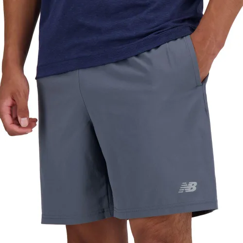 Vista 4 de New Balance Pantalón corto Sport Essentials para hombre de 7