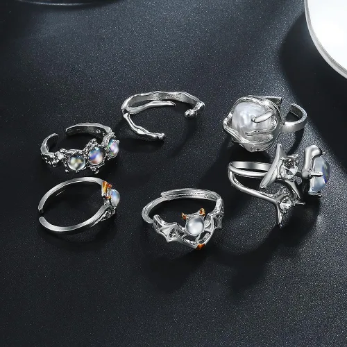 Vista 9 de KISS WIFE Cute Rings Set Multi-style available Y2K Preppy Aesthetic Ring Sets for Teen Girls Women, Colorful Trendy Jewelry Gold Stackable Joint