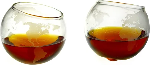 Vista 4 de Vasos de whisky grabados con forma de globo – Vaso de rocas para ron, tequila, whisky, vasos – Regalos de whisky – Cóctel de 10 onzas o vidrio