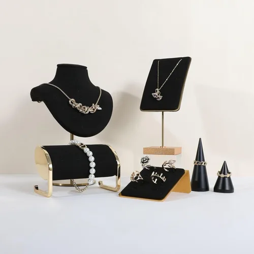 Vista 9 de GemeShou Soporte de anillo de joyería negro para mujeres, exhibición de anillo minorista, organizador de almacenamiento de anillo de terciopelo