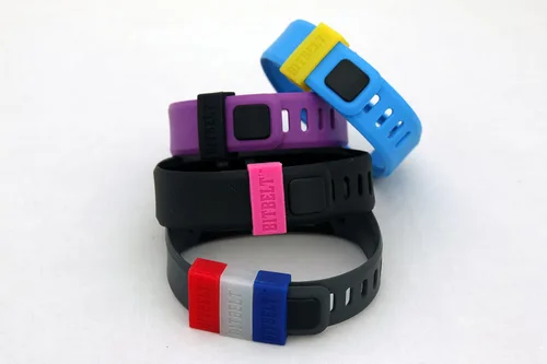 Vista 7 de Bitbelt - Banda mágica Charge/Force/Vivofit/Disney - Paquete de 2 Hemos inventado la "Fitbit Clasp Fix".