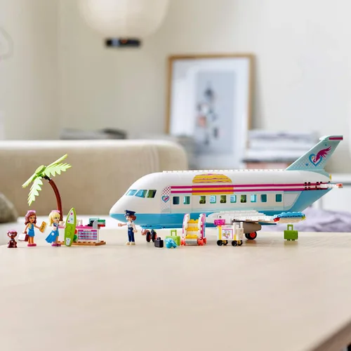 Vista 7 de LEGO Friends Heartlake City Airplane 41429, incluye Friends Stephanie y Olivia, y muchos accesorios divertidos para avión para despertar tiempos