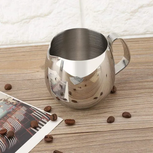 Vista 4 de Jarra de espuma de leche, jarra gruesa de acero inoxidable para café con leche, taza de espuma de café, jarra de leche plateada (10.1 fl oz)