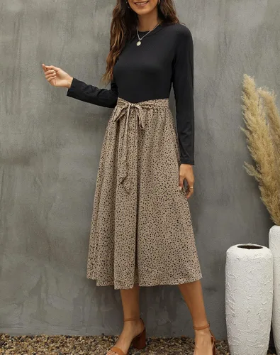 Vista 4 de Zattcas - Vestido por debajo de la rodilla acanalado de manga corta para mujer, modesto vestido de trabajo casual con bolsillos