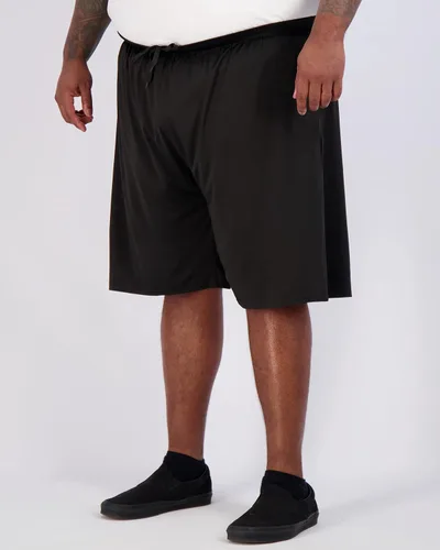 Vista 2 de Real Essentials - Big & Tall - Pantalones cortos deportivos para hombre, con tecnología Dry-Fit y Mesh Active, paquete de 3 unidades (Tallas 3X-5X)