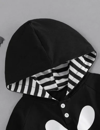 Vista 3 de RCPATERN Sudadera con capucha para bebé niño de Halloween, sudadera con capucha y estampado de murciélagos, ropa de Halloween para bebé, 6 meses-3