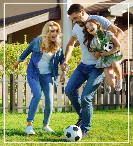 Vista 6 de DolliBu Gator - Animal de peluche con pelota de fútbol, cocodrilo suave y abrazable, adorable juguete de peluche de cocodrilo para jugar, lindo