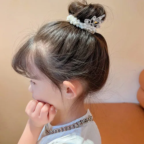 Vista 7 de 4 piezas de accesorios para el cabello con cuentas, cuentas de perlas blancas, coleteros elásticos para cola de caballo y lazos de cuerda de pelo