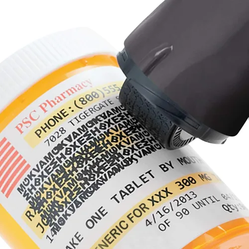 Vista 7 de Guard Your ID Advanced 2.0 Rodillos de goma para robo de identidad, borrador de dirección y prevención de seguridad (Paquete regular de 3, negro)