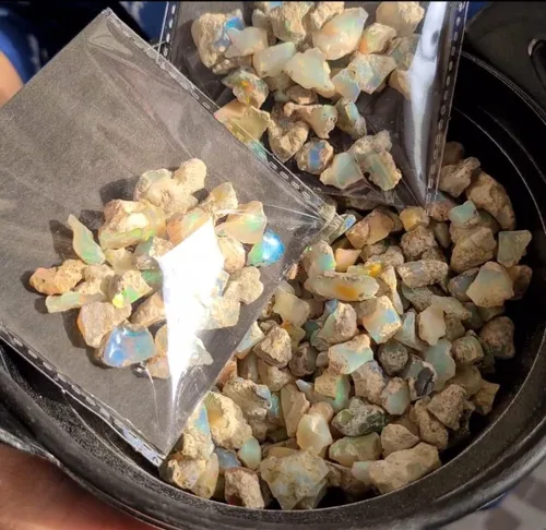 Vista 3 de JAI GEMS 100 unidades de ópalos etíopes crudos en bruto calidad AAA-0.394-0.591 in Ópalos sin cortar Cristales de ópalo reales crudos, Cristal