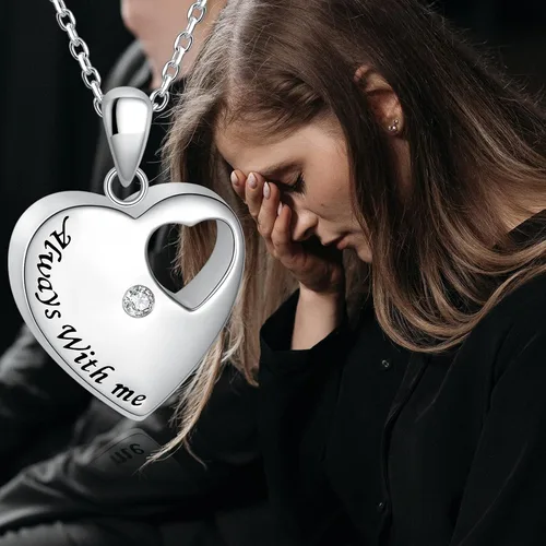 Vista 6 de YLT 925 - Collar de plata de ley para cenizas con colgante de urna de corazón para mujer