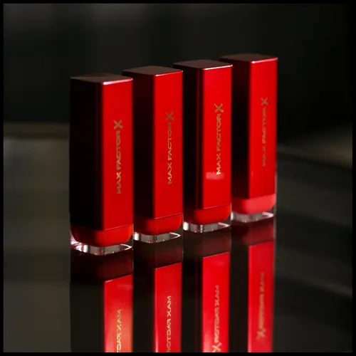 Vista 5 de Max Factor Lápiz labial Marilyn para mujer, No. 2 Sunset Red, 0.14 onzas