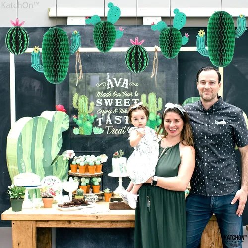 Vista 5 de KatchOn Centros de mesa colgantes de cactus, paquete de 6 Decoraciones de Verde