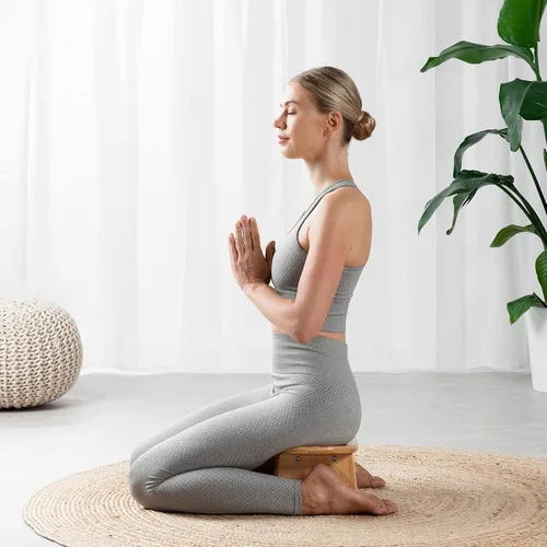 Vista 8 de Navaris Taburete de meditación de bambú, banco para meditación, yoga, práctica, asiento ergonómico en ángulo con bordes redondos para posturas