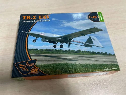 Vista 2 de CLEAR PROP CP4809-1/48 - Bayraktar TB.2 Vehículo aéreo no tripulado, kit de modelos de plástico