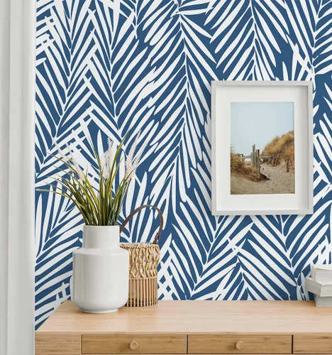 Vista 4 de NextWall Stacy Garcia Home Mod Palm Peel and Stick Papel pintado (azul costero)