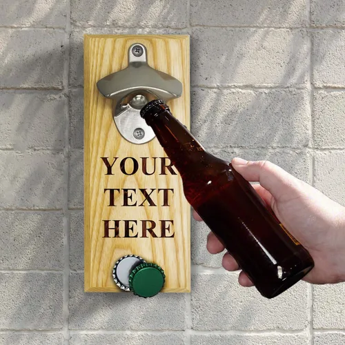 Vista 4 de The Wedding Party Store Abrebotellas de cerveza y soda grabado personalizado grabado en la pared con atrapador de tapa magnética, personalizado