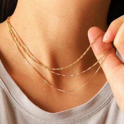 Vista 4 de CHESKY Collares de varias capas para mujer, collar de cadena chapado en oro de 14 quilates con eslabones cubanos, clip de papel, cierre de palanca