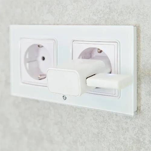 Vista 2 de Shelly BLU Gateway Puerta de enlace WiFi Bluetooth en un dongle USB-A Automatización del hogar Compatible con Alexa y Google Home Aplicación
