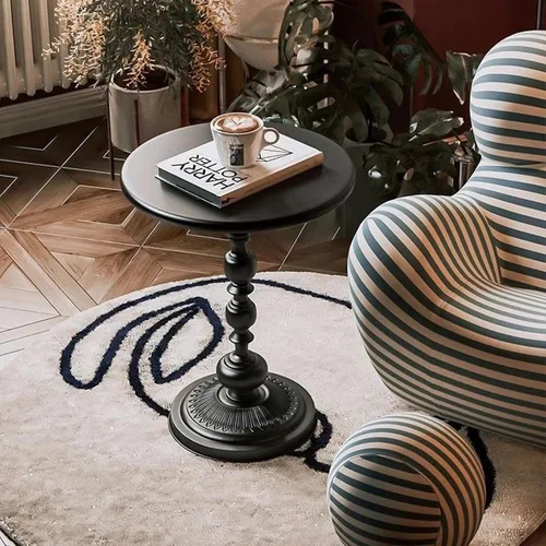 Vista 5 de Elegante mesa auxiliar redonda vintage con elegantes columnas romanas, construcción de metal resistente, perfecta para café, final, té o uso de ocio