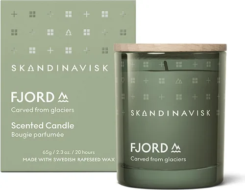 Vista 24 de Skandinavisk HAV - Vela perfumada 'Sea' Mini. Notas de fragancia: Spray de sal y algas marinas, espino y rosa de playa. 2.3 oz.