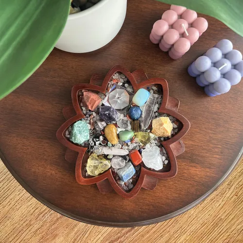 Vista 5 de Bandeja de cristal de loto de madera para piedras, muestra tus cristales y piedras curativas, soporte de cristal para exhibición de rocas, cuenco