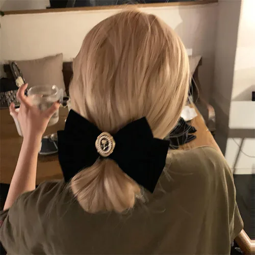 Vista 7 de 2 lazos de terciopelo para el cabello, clips de cinta negra, bonito clip de pico de pato, diseño elegante de perlas rosas, para cabello largo