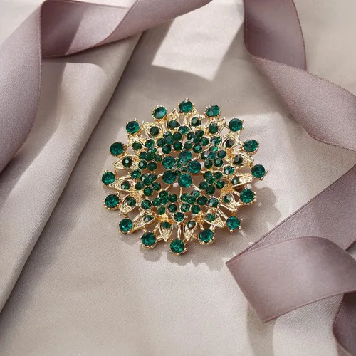 Vista 2 de EVER FAITH Broche de ramillete nupcial de hoja de cristal austriaco elegante para mujer