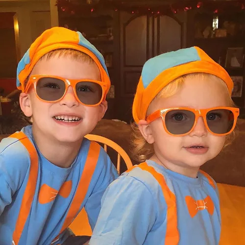 Vista 7 de SUNOVELTIES Paquete de 12 lentes de sol retro neón para niños pequeños, diseño de corazón clásico, a granel, regalos de fiesta para niños y niñas
