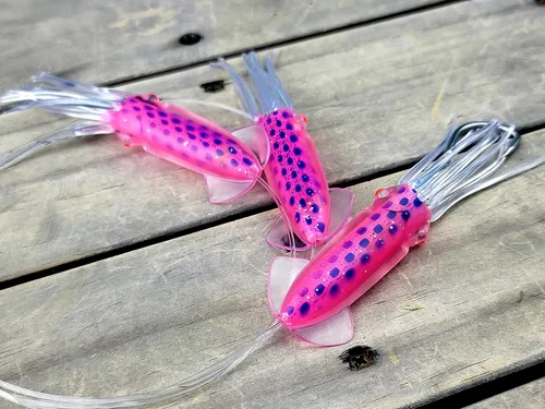 Vista 2 de Lobo Lures Cadena de calamar de cuerpo suave, color rosa y azul, caramelo de atún de 4.5 pulgadas, gran juego, pesca, margarita, señuelo de arrastre