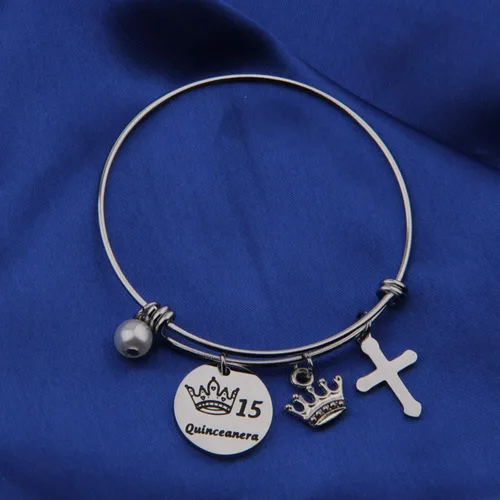 Vista 3 de FEELMEM Quinceañera - Pulsera de 15 cumpleaños para niñas y niñas 15 años de quinceañera brazalete de alambre expandible joyería de membrillo