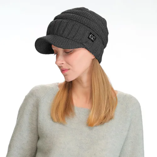 Vista 2 de C.C Gorro de punto acanalado de gran tamaño con visera