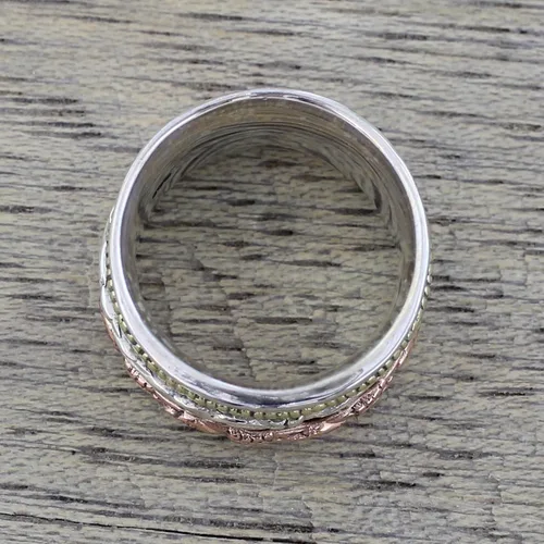 Vista 3 de NOVICA Anillo giratorio de meditación artesanal hecho a mano de plata esterlina cinco sentidos
