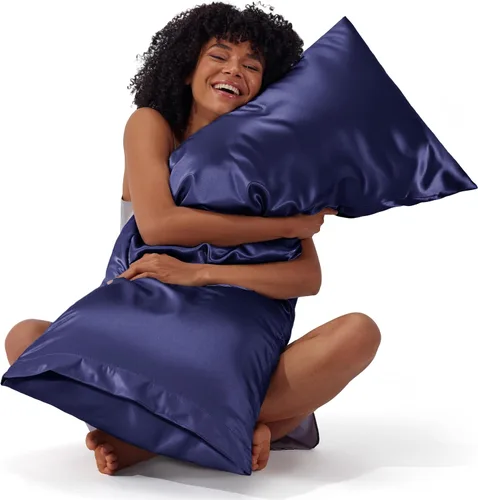 Vista 39 de Bedsure Paquete de 2 fundas de almohada de satén similares a las fundas de almohada de seda tamaño estándar, funda de almohada para mujeres que