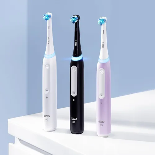 Vista 5 de Oral-B iO Series 4 Cepillo de dientes eléctrico con (1) cabezal de cepillo, recargable, negro