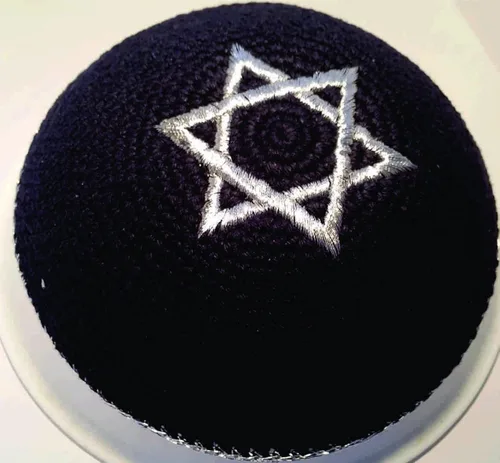 Vista 2 de Regno - Kippot Kippot Kippah Yarmulke, kipa para uso diario 6.8 pulgadas 6.7 in de calidad suprema color negro con estrella de David, Negro
