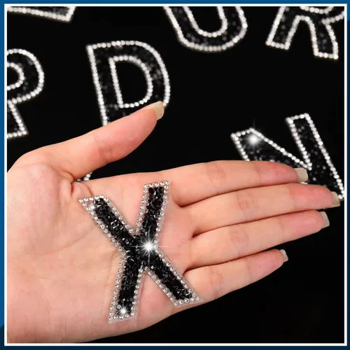 Vista 2 de Yinder 26 piezas de pegatinas de letras con purpurina y diamantes de imitación, diamantes de imitación para planchar, letras autoadhesivas A-Z Negro