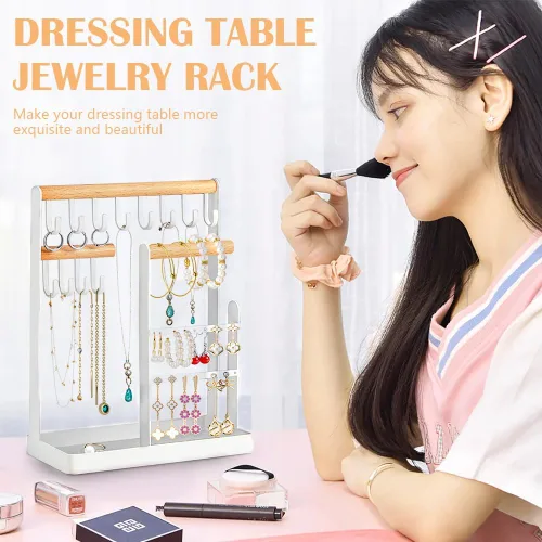 Vista 4 de JNTKE Organizador de joyas, soporte para collares, estante de torre de 4 niveles con 18 agujeros para aretes y bandeja y 12 ganchos para colgar