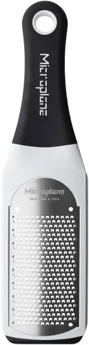Vista 7 de Microplane Serie Artisan Rallador y Zestador de Queso Parmesano (Finamente, Verde)