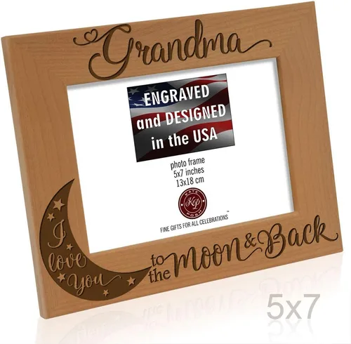 Vista 6 de KATE POSH - Marco de fotos de madera natural grabado con texto en inglés "Grandma I Love You to the Moon and Back", regalos para el Día de la Madre
