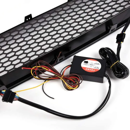 Vista 3 de PIT66 Rejilla superior de parachoques delantero con luces LED DRL de ventilación, compatible con Ford Mustang Honeycomb Mesh 2013-2014