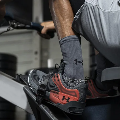 Vista 6 de Under Armour Calcetines altos para adultos, 3 pares