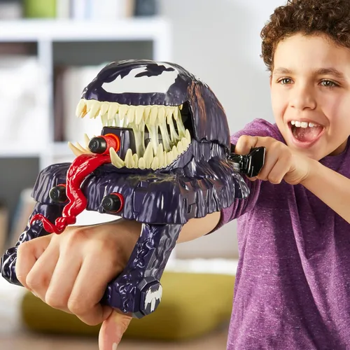 Vista 5 de Marvel Spider-Man VenomVersus Marvel's Venom Strike Blaster, juguete NERF Spider-Man, juguetes de superhéroes para niños a partir de 5 años
