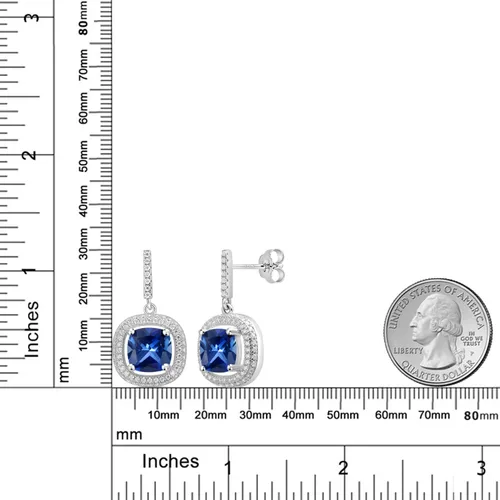Vista 2 de Gem Stone King Aretes colgantes de plata de ley 925 con zafiro azul y moissanita blanca para mujer (5.71 quilates, cojín de 0.315 in), Metal Gema